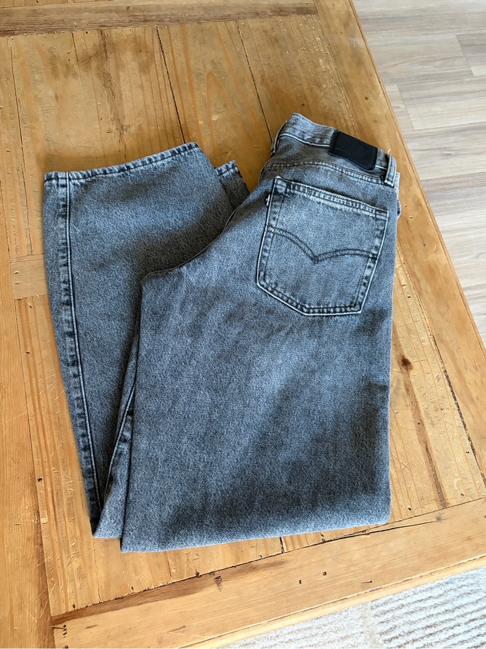 Levis baggy dad jeans size 27x31 NEW
Original 108